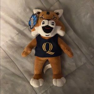 Quinnipiac University stuffed bobcat